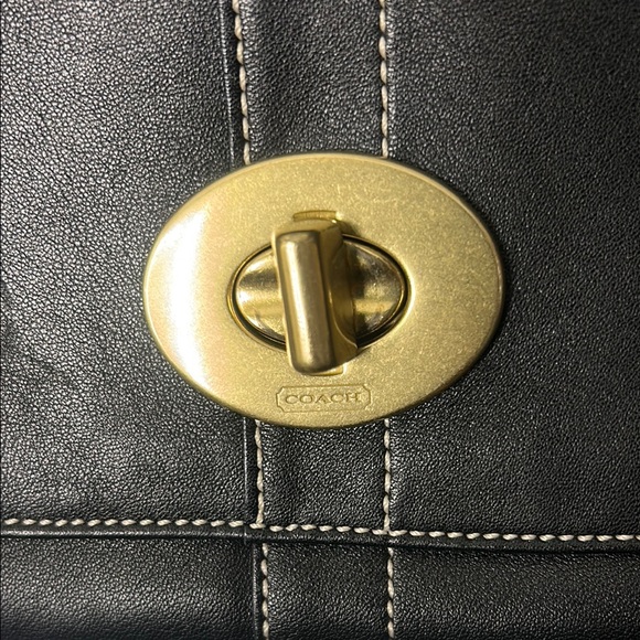 Coach Black and Gold Shoulder Bag with Sleek Design - Picture 6 of 6